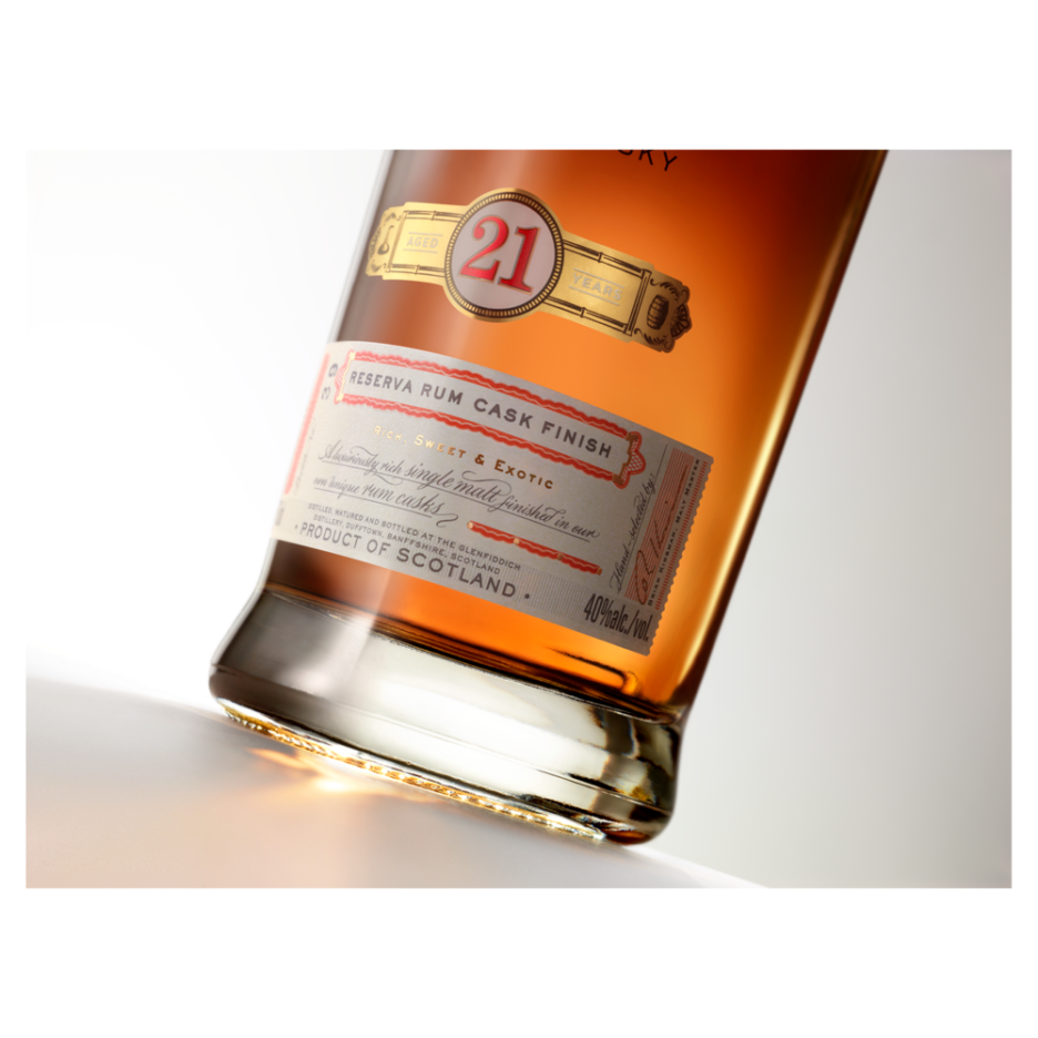 Glenfiddich 21 Year Old Gran Reserva Whisky 70cl - DrinkSupermarket