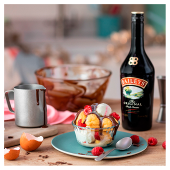 Baileys Original Liqueur 1.5Ltr Magnum