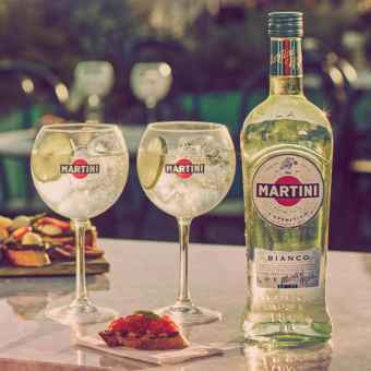 Martini Bianco Vermouth 75cl